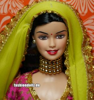 2008 Barbie in India P6876 yellow-blue