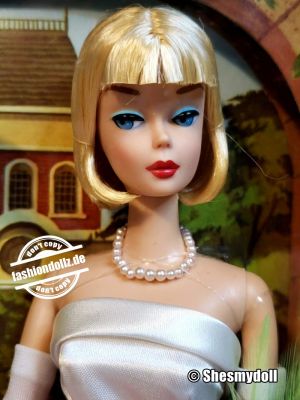 2008 Campus Sweetheart Barbie blonde #M9962, vintage Reproduction