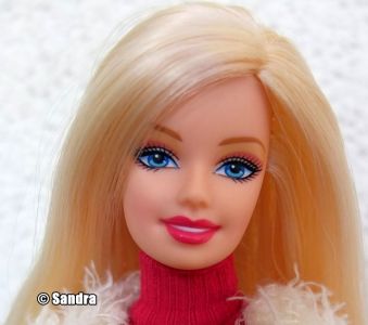 2010 Barbie in a Fashion Fairytale -     Glitterizer Wardrobe T2570 / V1644