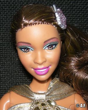 2010 Fashionistas Swappin' Styles Wave 1 Artsy Extra Head T9129