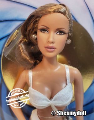 2010 Dr. No Barbie - James Bond  #R4464
