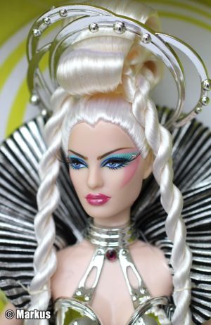 Goddess of the Galaxy Barbie T7678 mit Louboutin Face