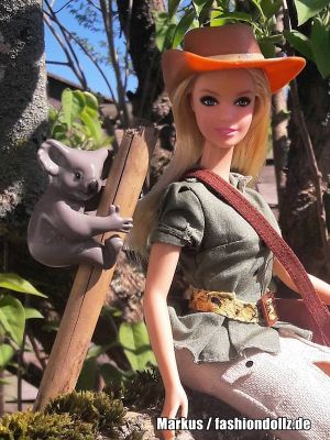 2011 Dolls of the World - Australia Barbie & Koala W3321