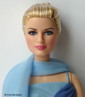 2011 Grace Kelly Barbie - To catch a thief #     T7903