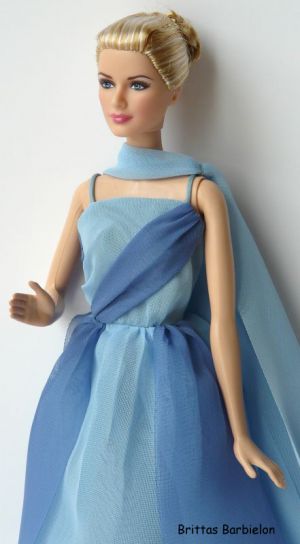 2011 Grace Kelly Barbie - To catch a thief #    T7903