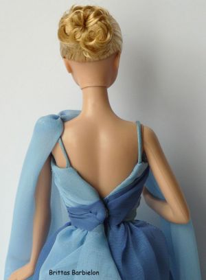 2011 Grace Kelly Barbie - To catch a thief # T7903