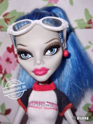2011 Monster High Classroom Ghoulia Yelps #W2557 #Y4685