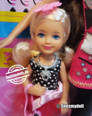 2012 Barbie loves Disney - Skipper & Chelsea Sister Set #X5900