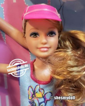 2012 Barbie loves Disney, Set with Stacie #X5898 