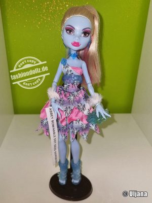 2012 Monster High - Dot Dead Gorgeous 3-Pack Abbey Bominable  #X4482
