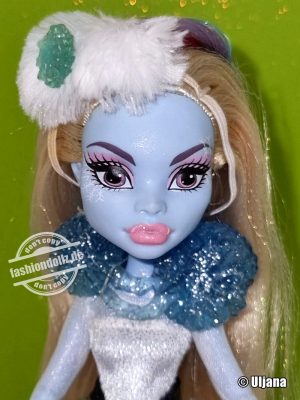 2012 Monster High - Ghouls Rule Abbey Bominable #Y0366