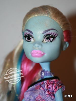2012 Monster High Scaris: City of Frights Abbey Bominable Y0393