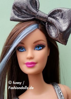 2013 Hairtastic / Glam Hair Wave 1 Barbie - blue X7884