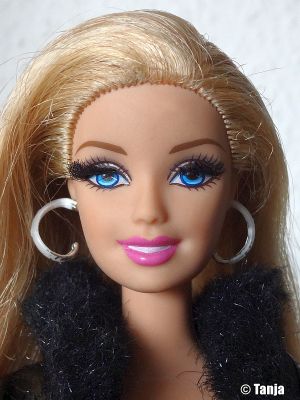2014 Barbie Style Wave 2 Pink Luxe Barbie (Black Jacket) CBD27