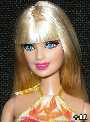 2014 Fashionistas Tropical Barbie