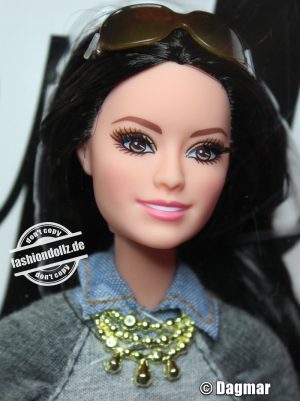 2014 Barbie Style - Styling Friends (Barbie & Raquelle Set) #CCM05 