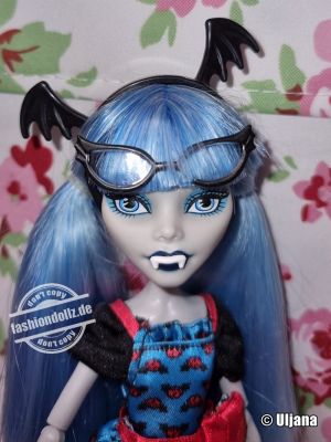 2014 Monster High Freaky Fusion - Fusion-Inspired Ghouls Ghoulia Yelps #CBP36