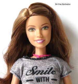 2015 Fashionistas #15 Barbie DGY58