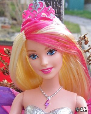 2015 Barbie in Princess Power -       Kara #CDY61
