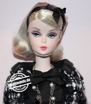 2015 Bouclé Beauty Barbie CGT25