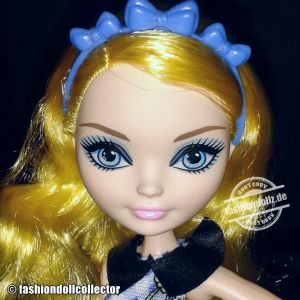 2015 Ever After High Enchanted Picnic Blondie Lockes #CLD86