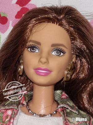 2015 Fashion Mix 'n Match Barbie, brunette DJW59