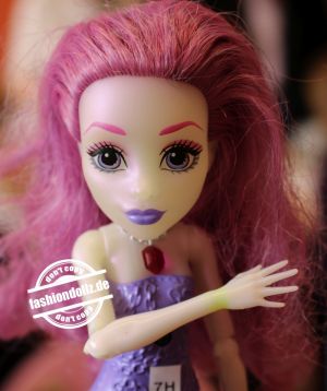 2016 Monster High Welcome to Monster High - Singing Popstar Ari Hauntington #DNX66