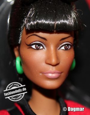 2016 Star Trek - Lieutenant Uhura Barbie Doll    #DGW70