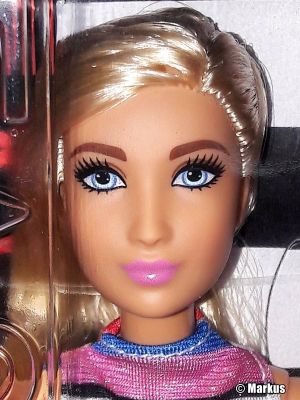 2017 Fashionistas #68 Barbie DYY98