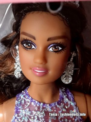 2017 Quinceañera Barbie by Carlyle Nuera DWF61