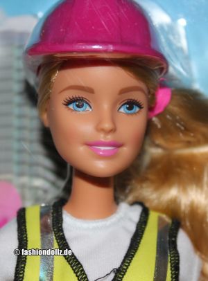 2017 Barbie Careers - Builder / Bauleiterin #FCP76