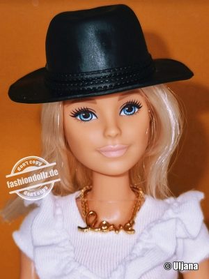 2017 Fashionistas #83 Barbie & Fashion FJF68