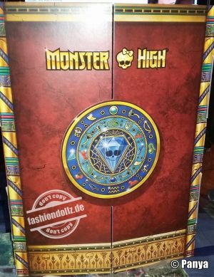 2017 Monster High The Vault Cleo de Nile Ghoulia Yelps      FCL36