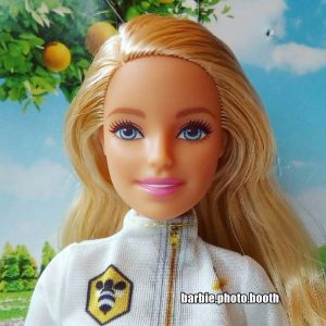 2018 Barbie Careers - Beekeeper / Imkerin FRM17