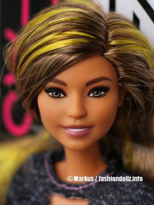 2018 Fashionistas  #87 Barbie FJF47