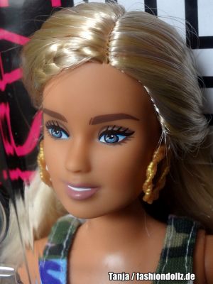 2018 Fashionistas  #94 Barbie FJF54