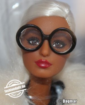 2018 Barbie styled by Iris Apfel     #FWJ27 