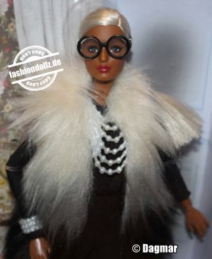 2018 Barbie styled by Iris Apfel      #FWJ27