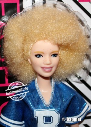 2018  Fashionistas  #91 Barbie FJF51