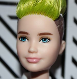 2019 Fashionistas #124 Barbie FXL57