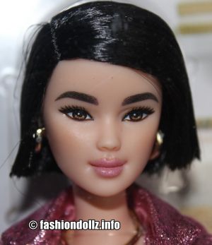 2019 Barbie styled by Chriselle Lim GHL77