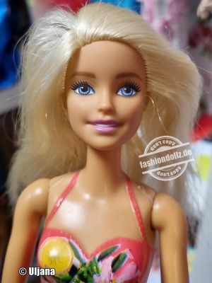 2019 Barbie & Pool GHL91