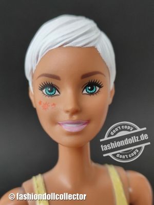 2020 Color Reveal Wave 3 Barbie #5 Sunset