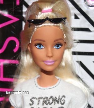 2020 Fashionistas Barbie #148 GHW62
