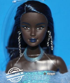 2020 Paris Convention Doll - Chromatic Couture Barbie, blue  GHT71