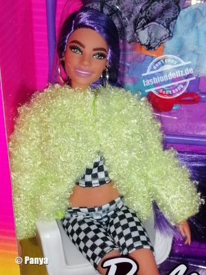 2021 Barbie Extra Vanity Giftset        GYJ70