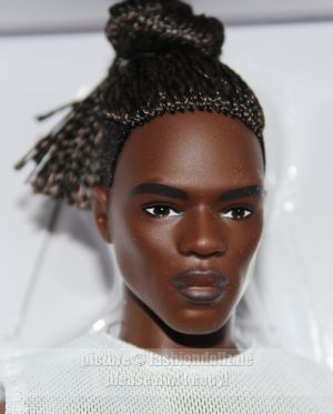 2021 Barbie Looks            GXL14, Model #4