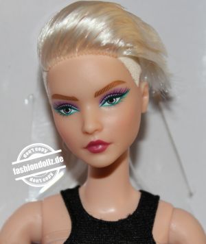 2021 Barbie Looks    HCB78, Model #9 (Andra)