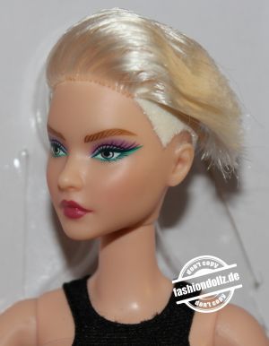 2021 Barbie Looks     HCB78, Model #9 (Andra)