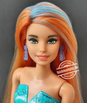 2021 Color Reveal Wave 8 - Party Barbie #1 GTR96